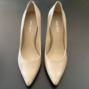 Nine west taupe heel